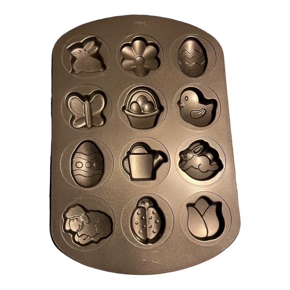 Wilton Easter Spring cookie/batter 12 form baking sheet pan.